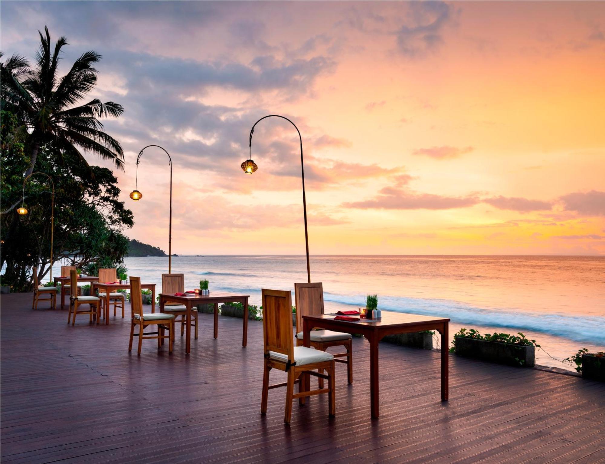 Mangsit Suites By Holiday Resort Lombok Eksteriør bilde